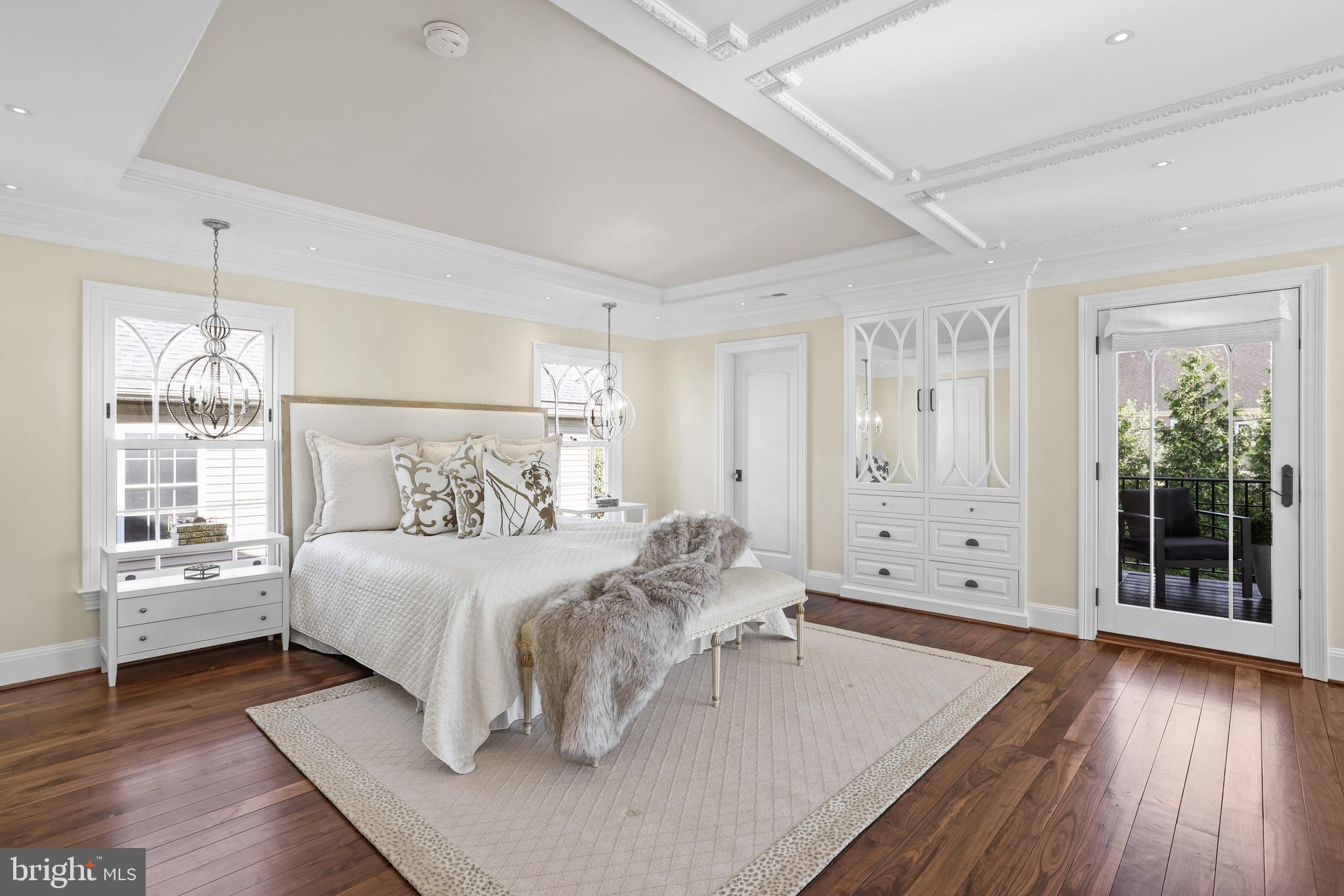 CLARENDON - Residential