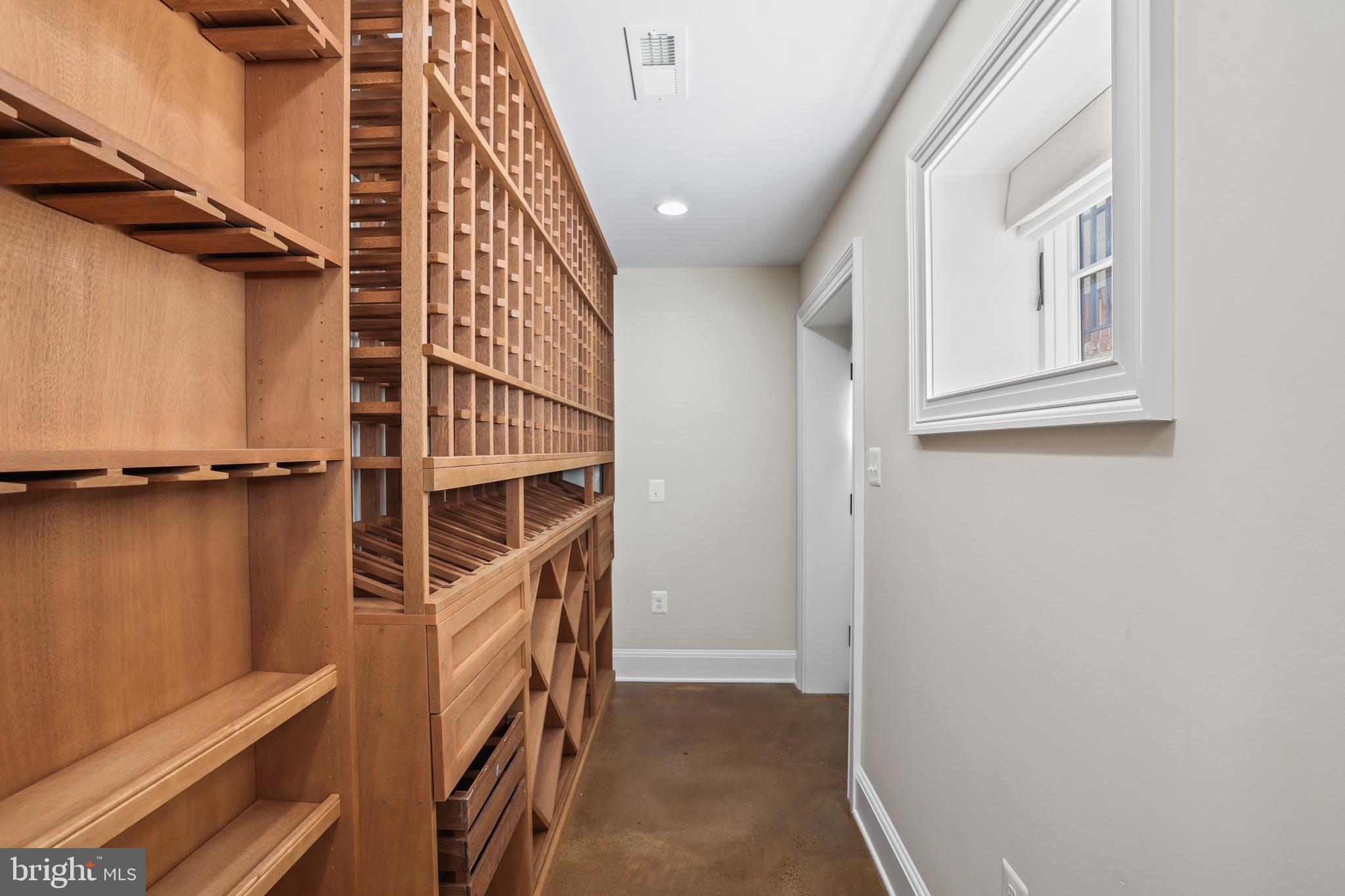 CLARENDON - Residential