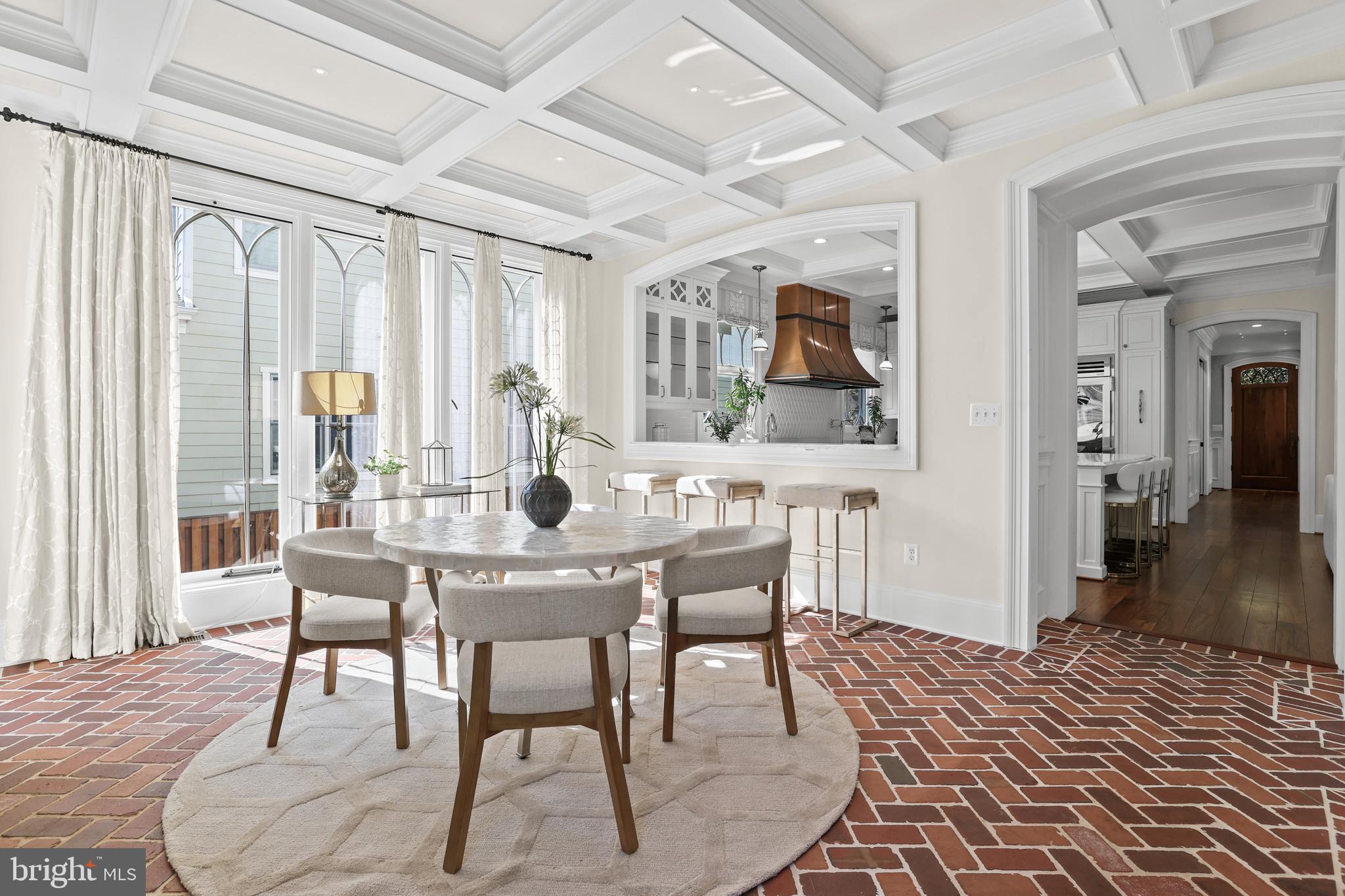 CLARENDON - Residential