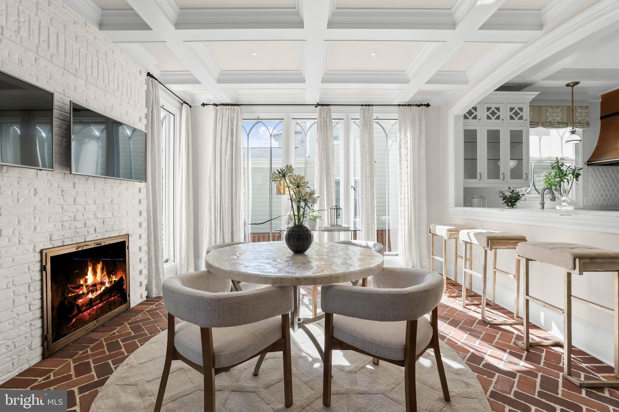 CLARENDON - Residential