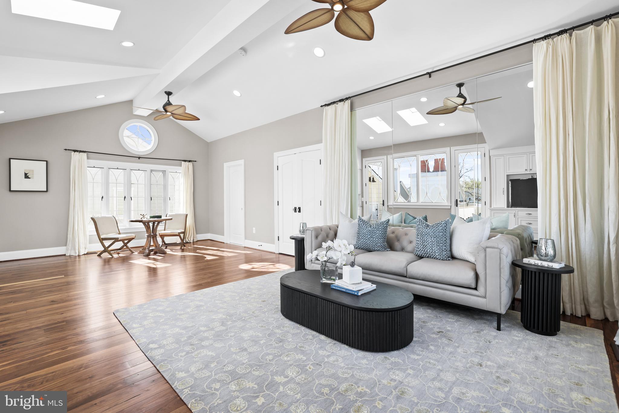 CLARENDON - Residential