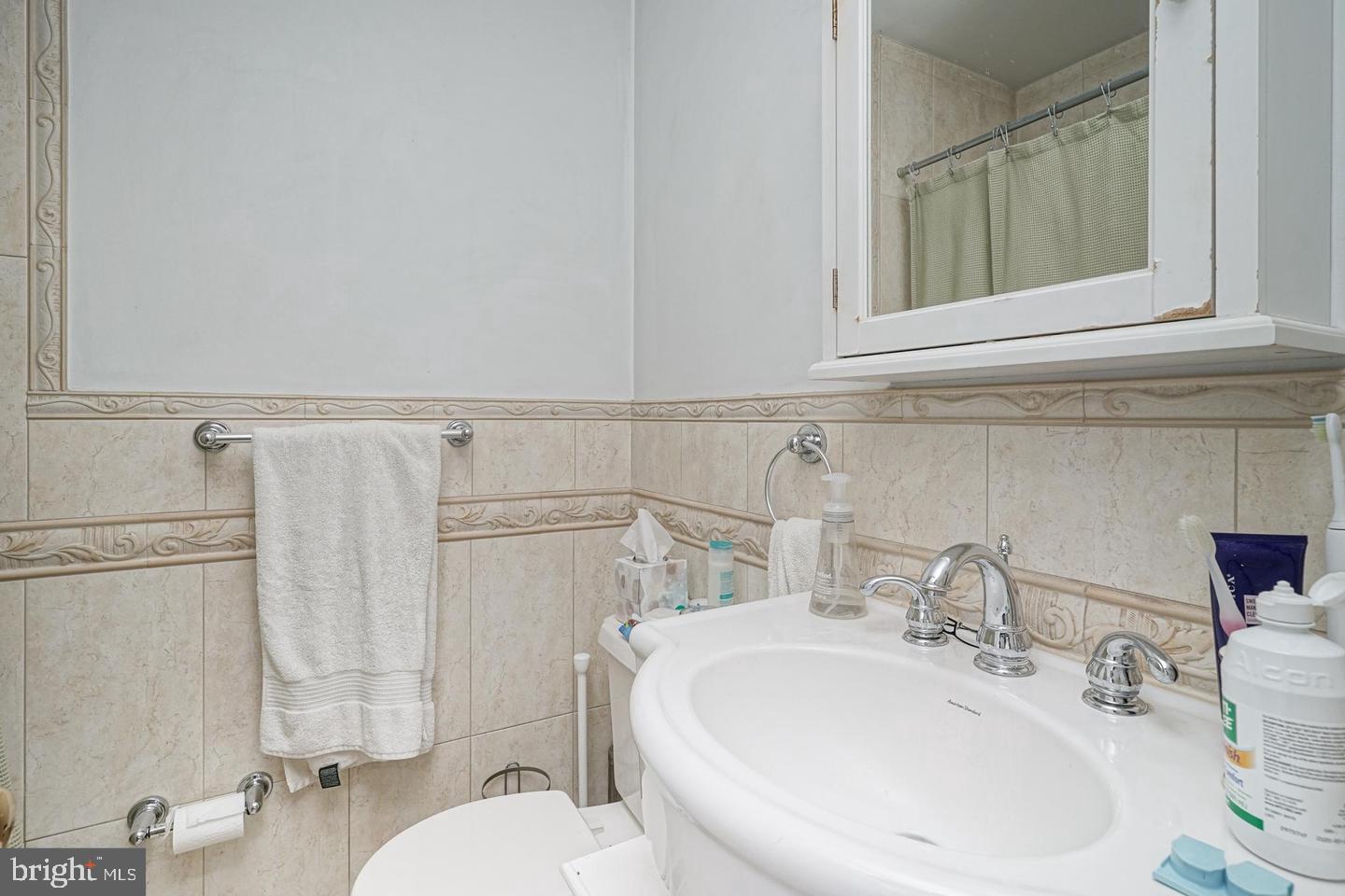 GRADUATE HOSPITAL - Residential Lease