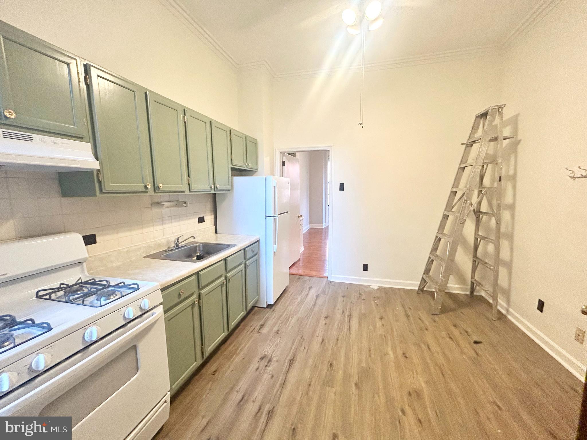 RITTENHOUSE SQUARE - Residential Lease