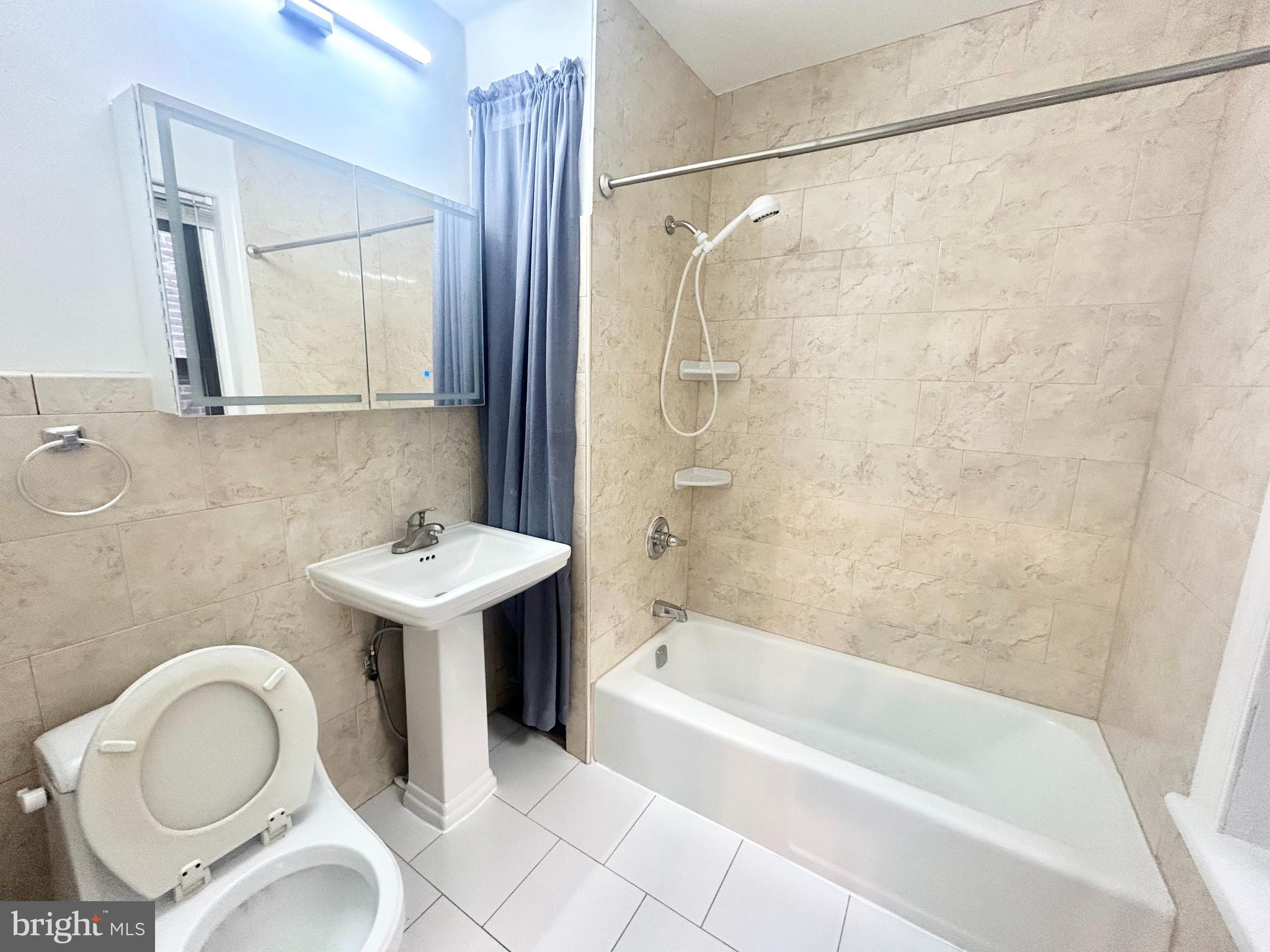 RITTENHOUSE SQUARE - Residential Lease