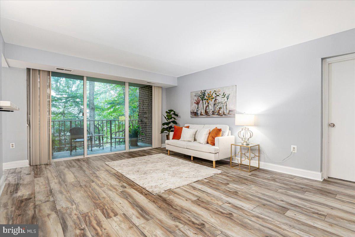1540 NORTHGATE SQUARE 1540-12C