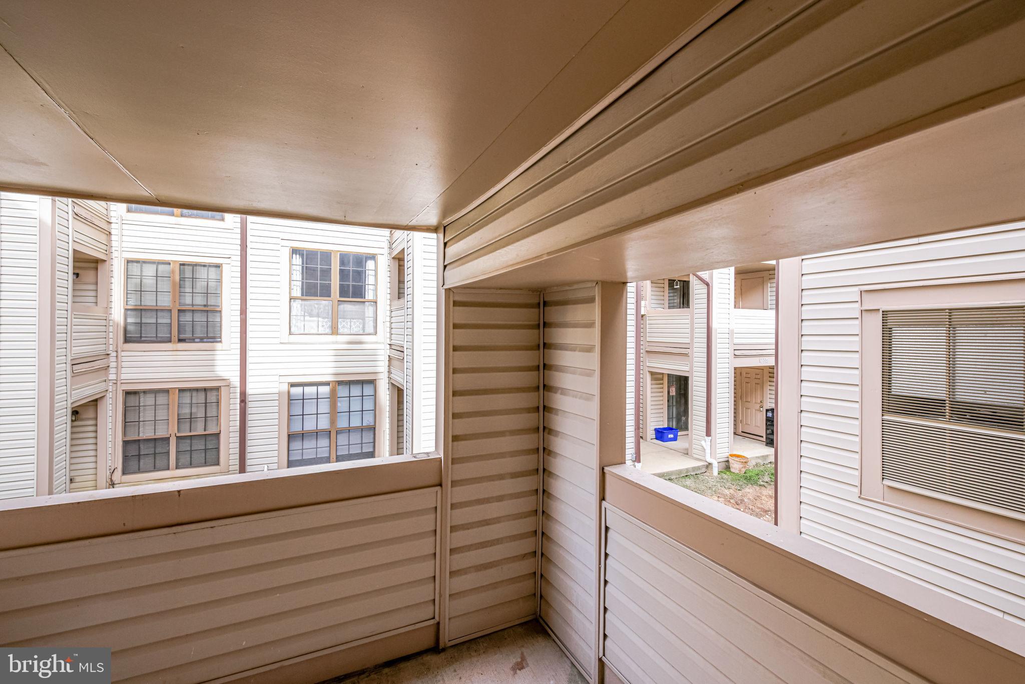 VICTORIA CROSSINGS AT MANCHESTER LAKES - Residential Lease