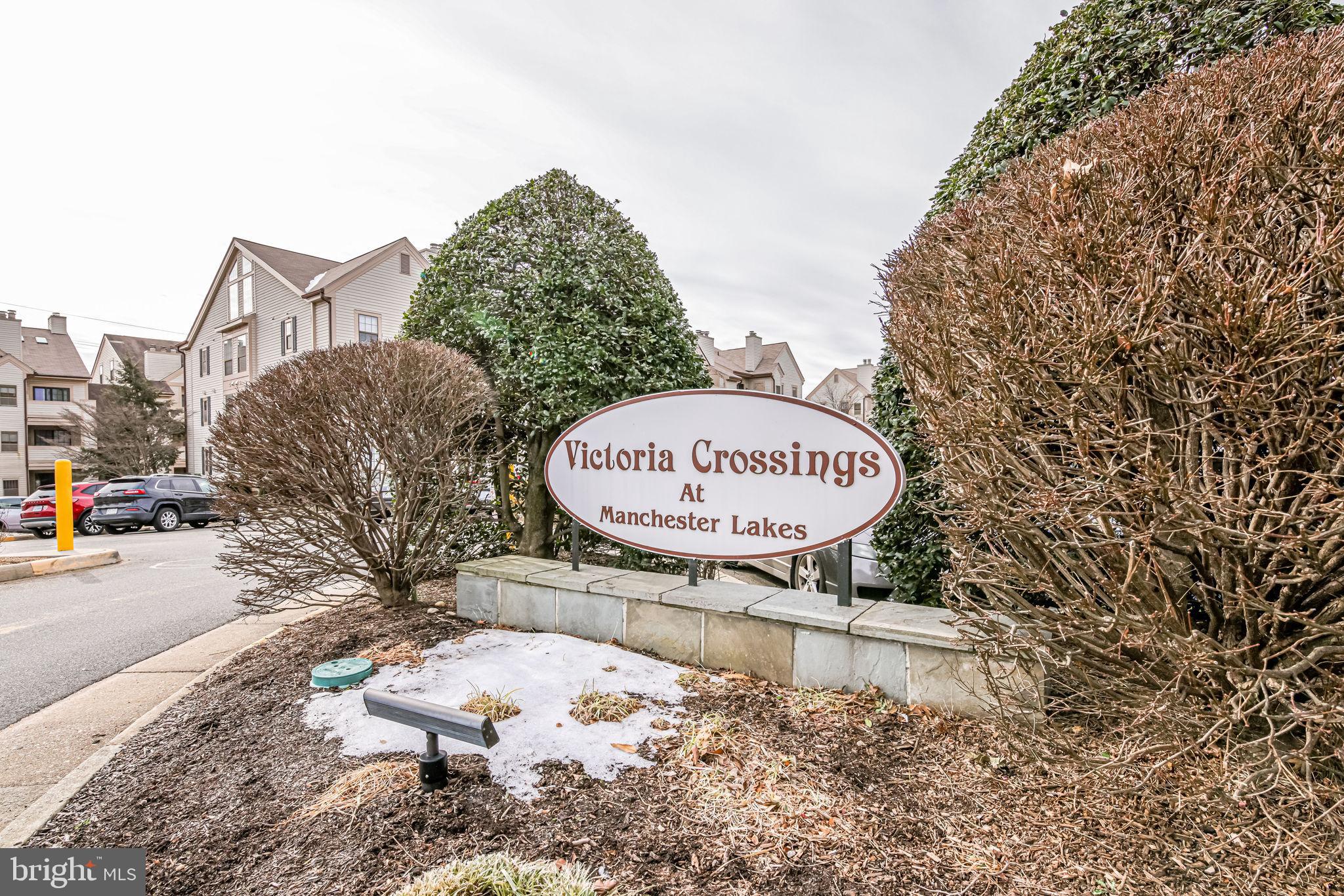 VICTORIA CROSSINGS AT MANCHESTER LAKES - Residential Lease