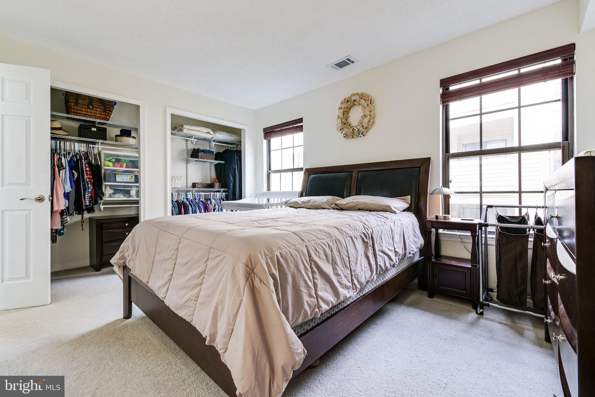 VICTORIA CROSSINGS AT MANCHESTER LAKES - Residential Lease