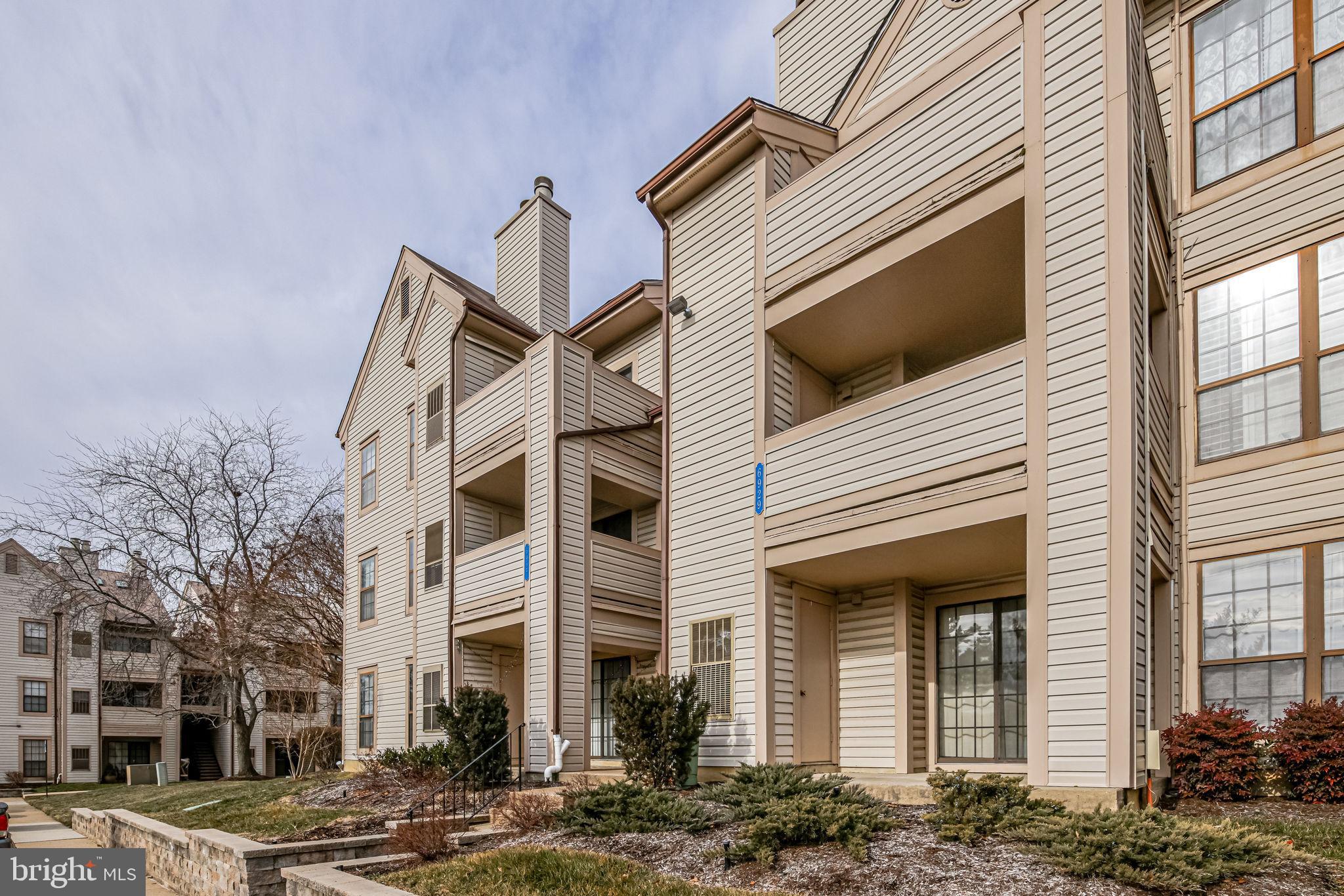 VICTORIA CROSSINGS AT MANCHESTER LAKES - Residential Lease