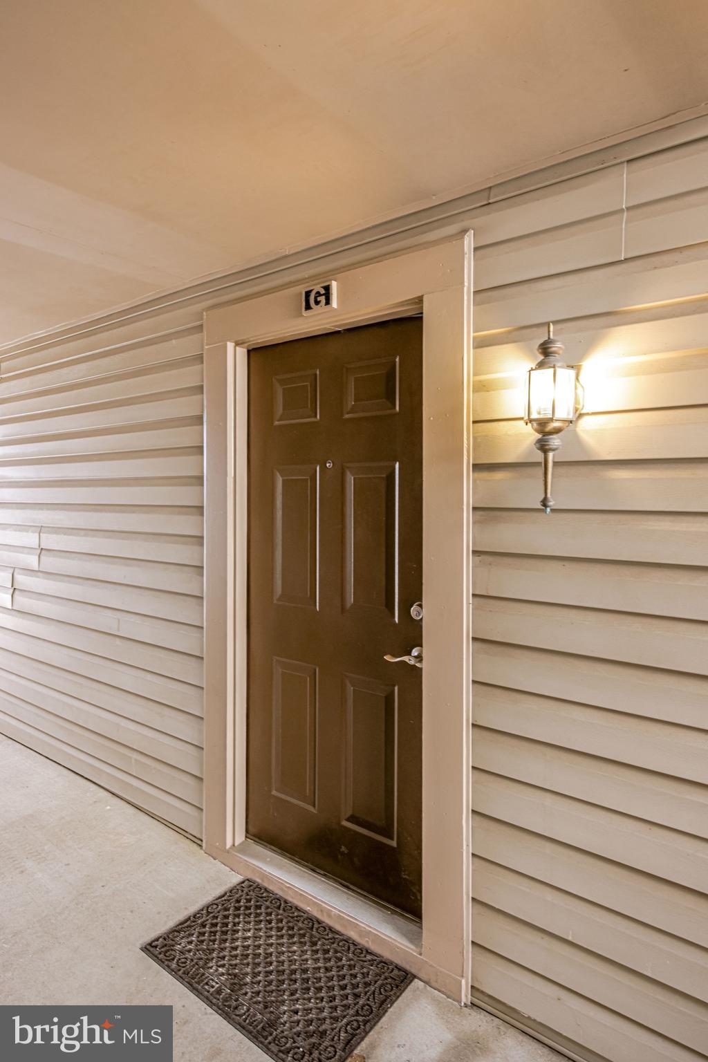 VICTORIA CROSSINGS AT MANCHESTER LAKES - Residential Lease