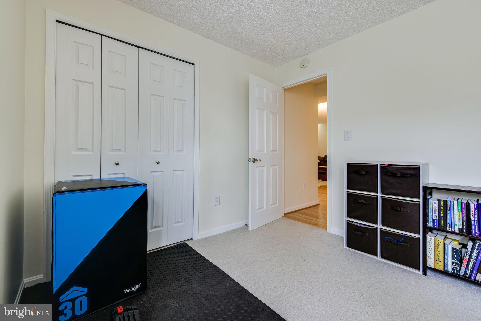 VICTORIA CROSSINGS AT MANCHESTER LAKES - Residential Lease