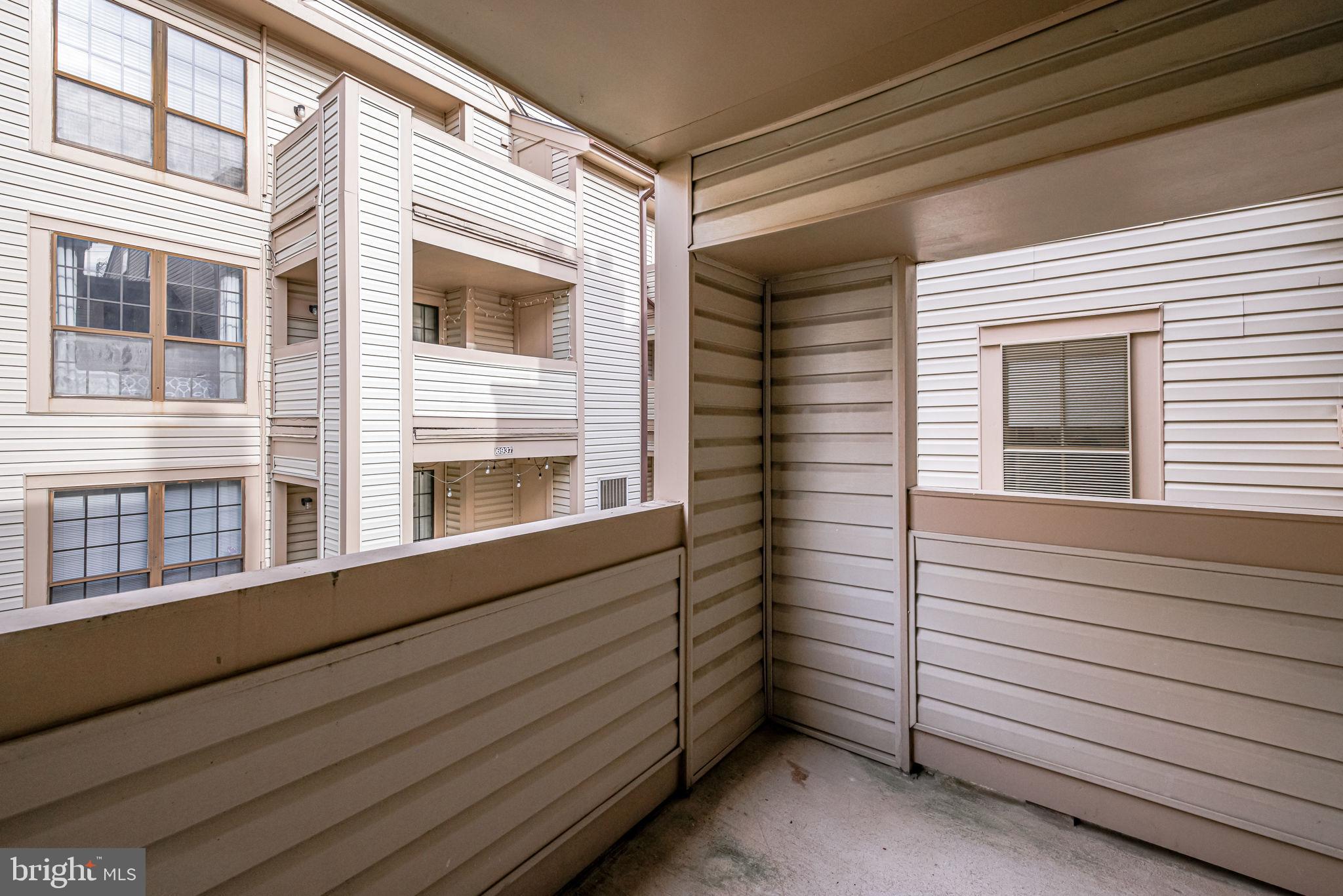 VICTORIA CROSSINGS AT MANCHESTER LAKES - Residential Lease