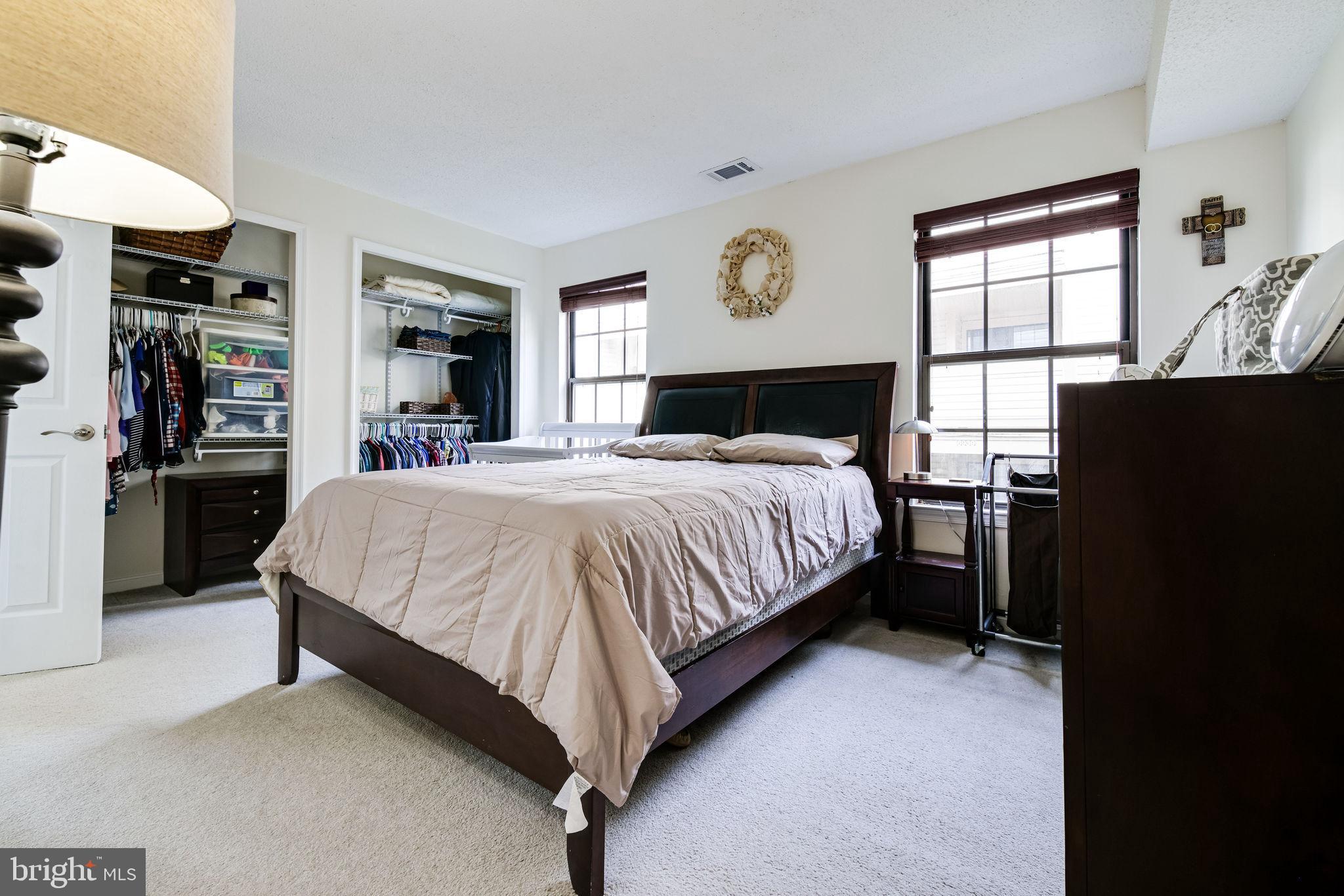 VICTORIA CROSSINGS AT MANCHESTER LAKES - Residential Lease