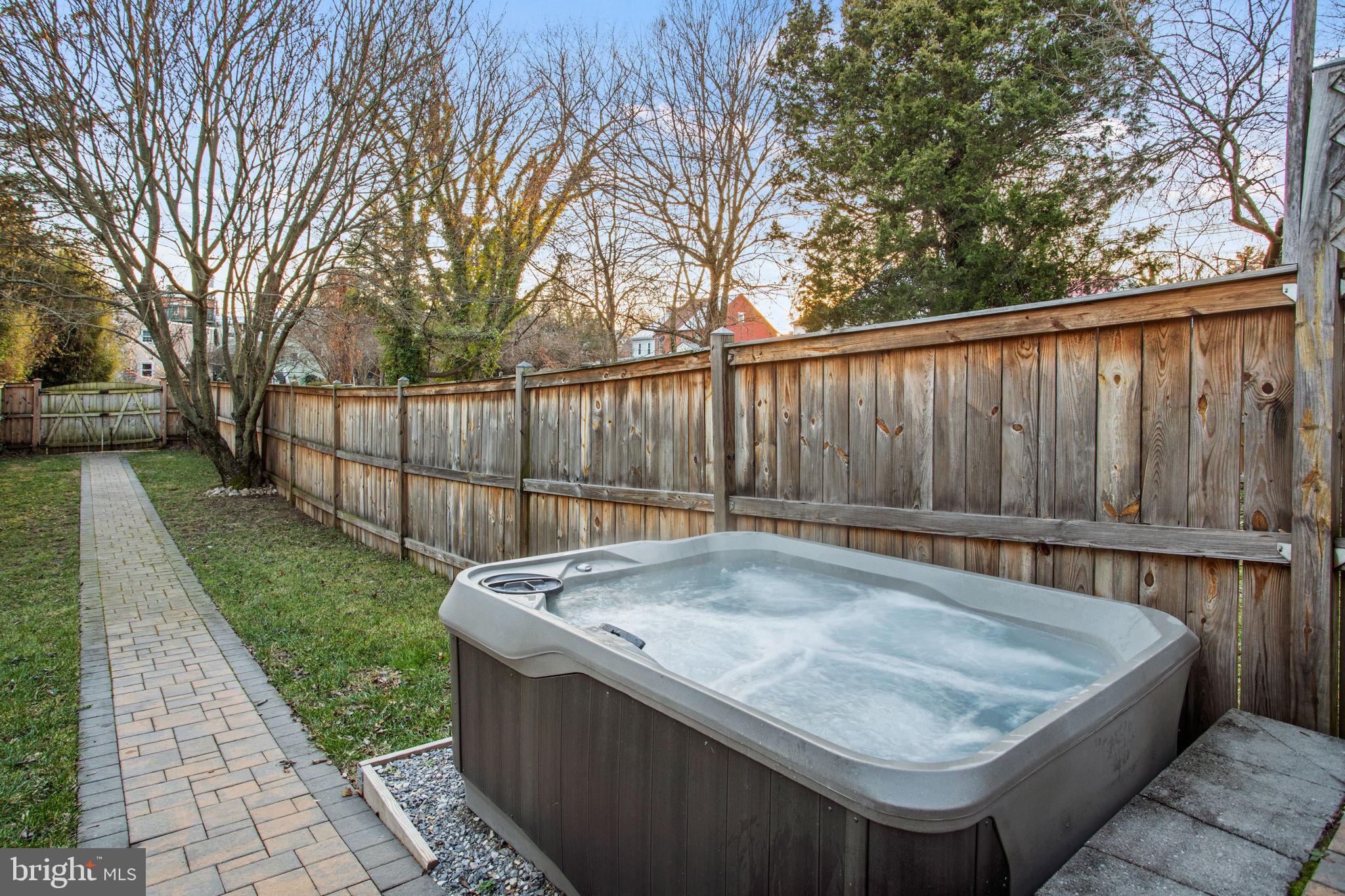 DOWNTOWN - Residential