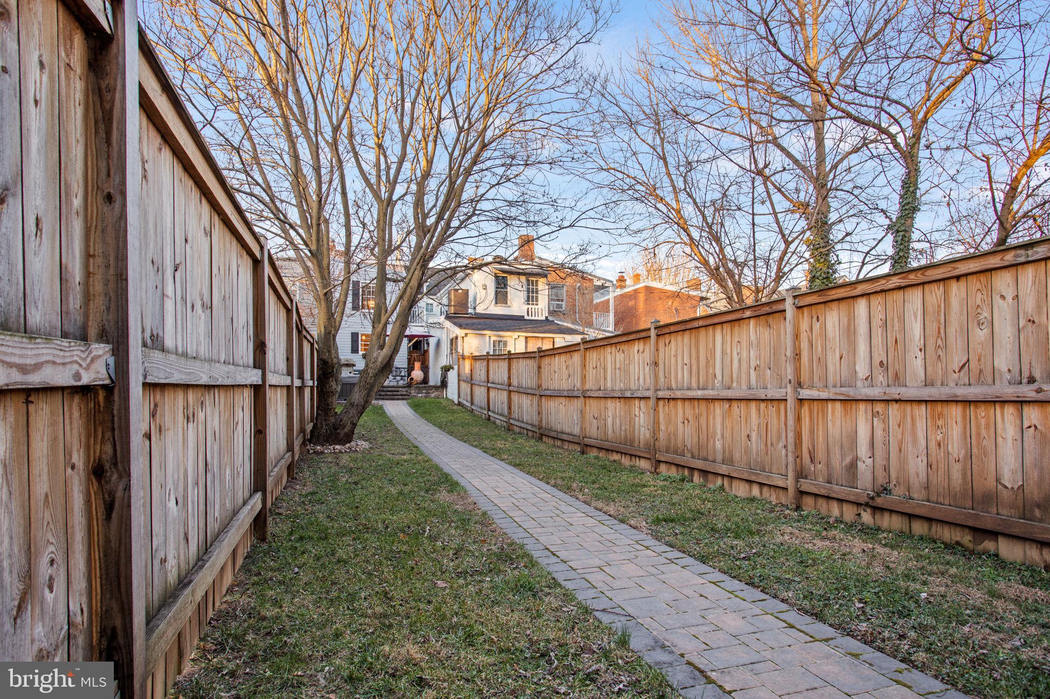 DOWNTOWN - Residential