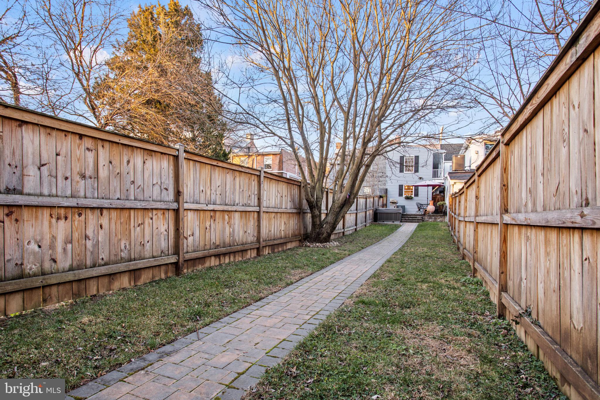 DOWNTOWN - Residential