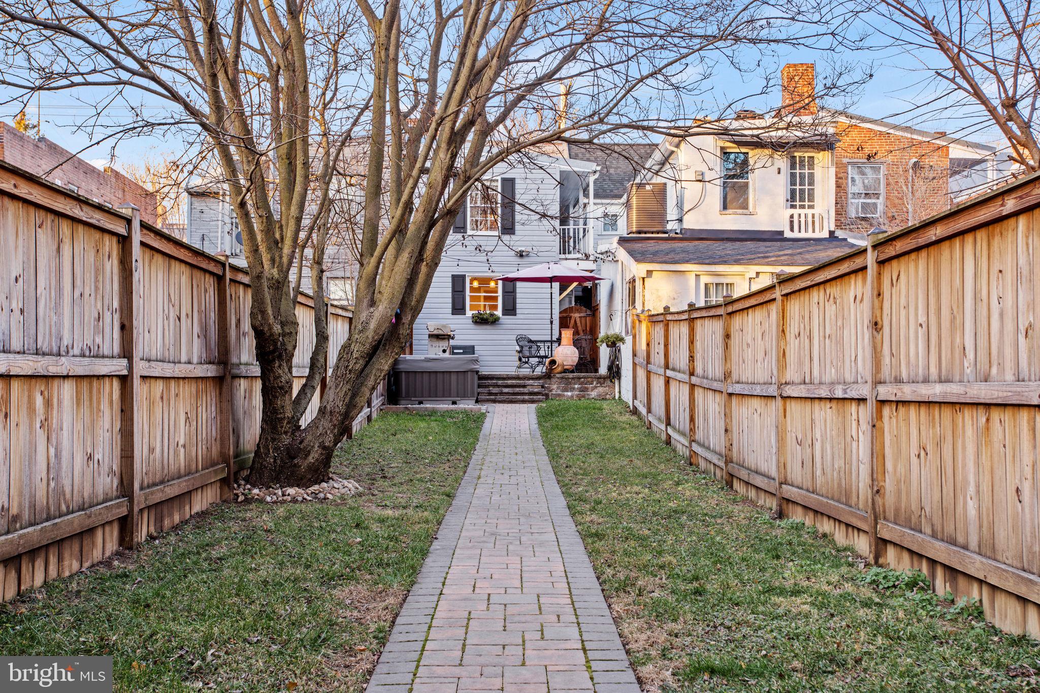 DOWNTOWN - Residential