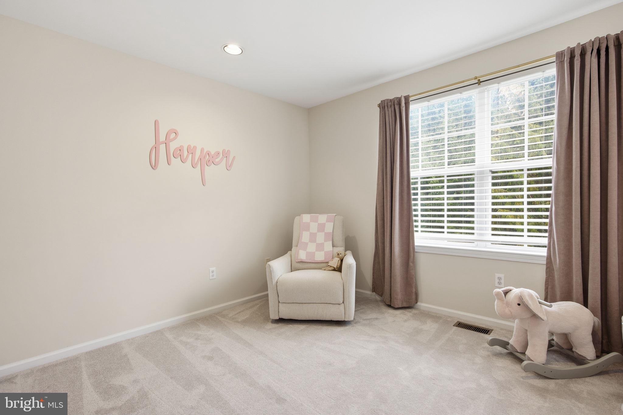 WILSHIRE HUNT - Residential