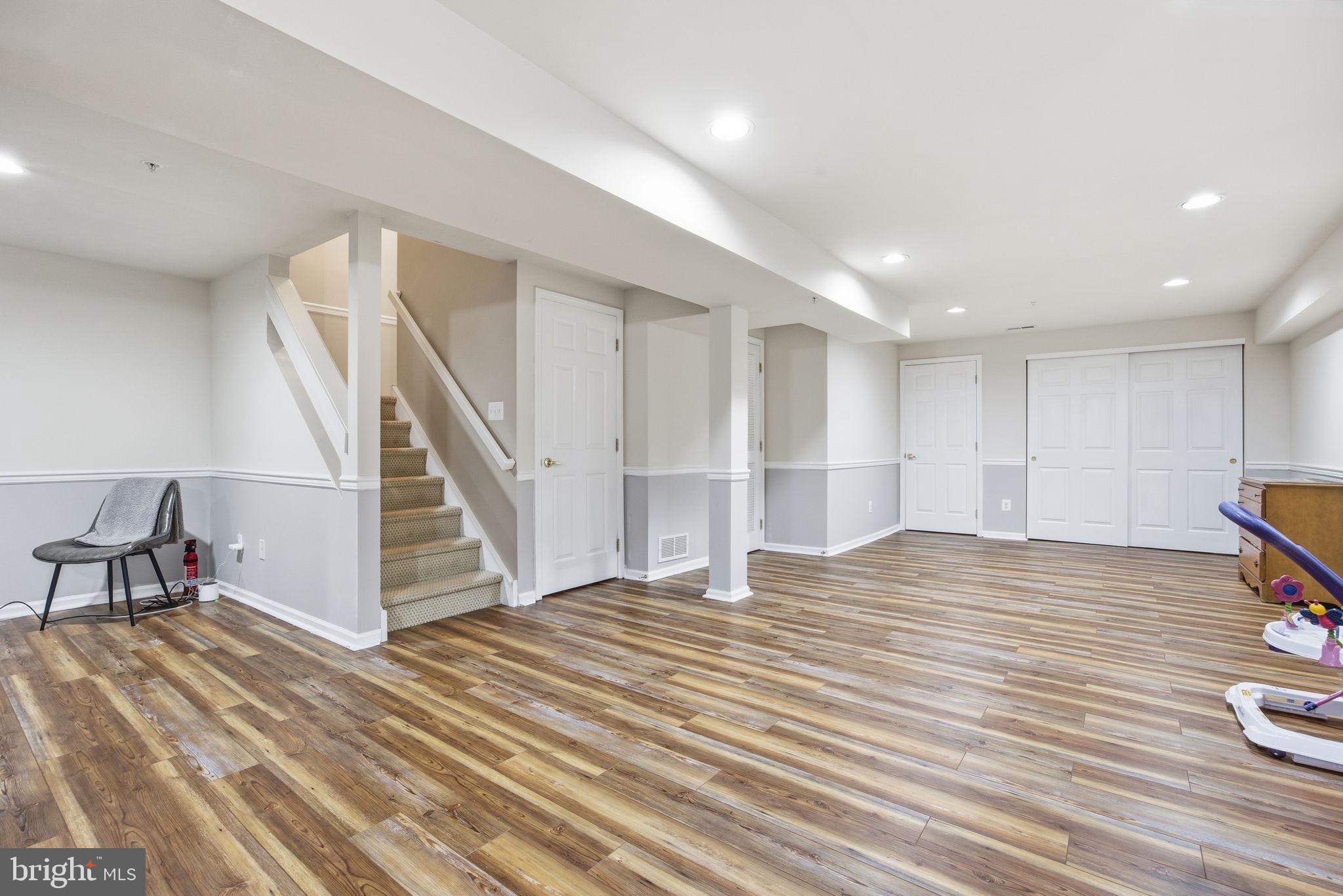 WILSHIRE HUNT - Residential