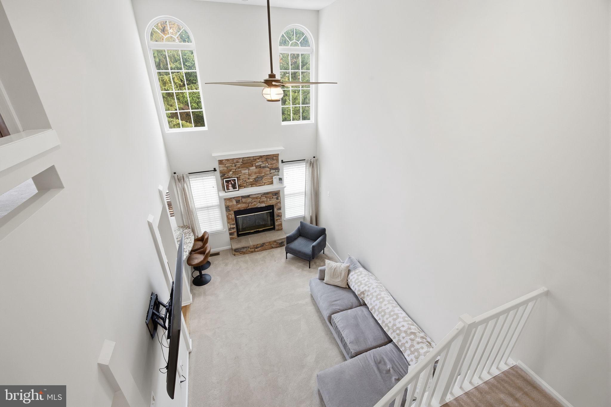 WILSHIRE HUNT - Residential