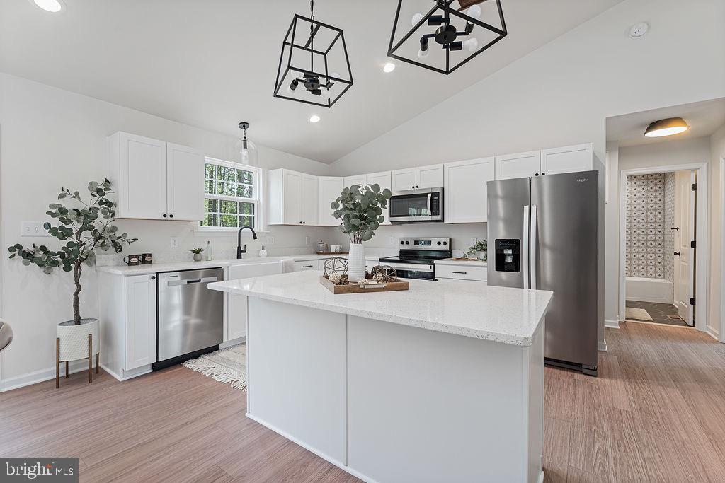 LAKE CAROLINE - Residential