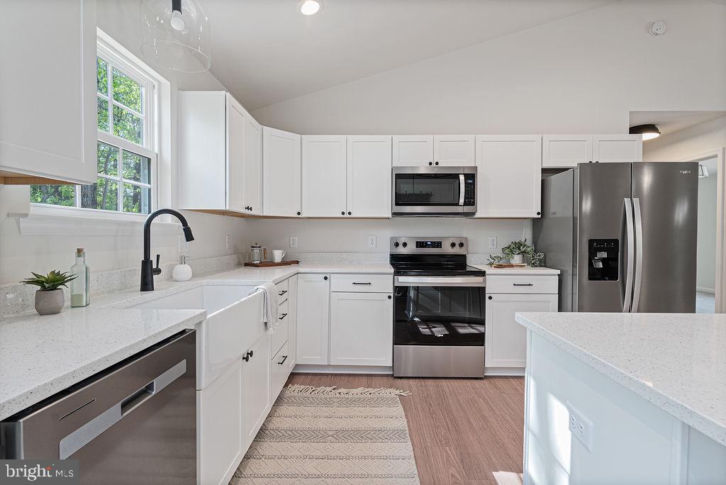 LAKE CAROLINE - Residential