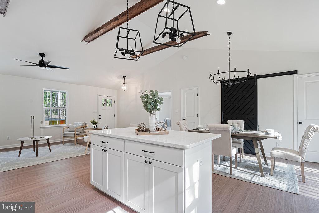 LAKE CAROLINE - Residential