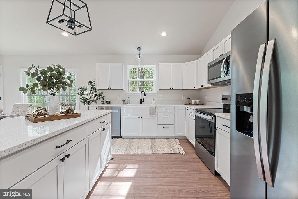 LAKE CAROLINE - Residential