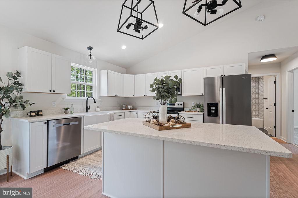 LAKE CAROLINE - Residential