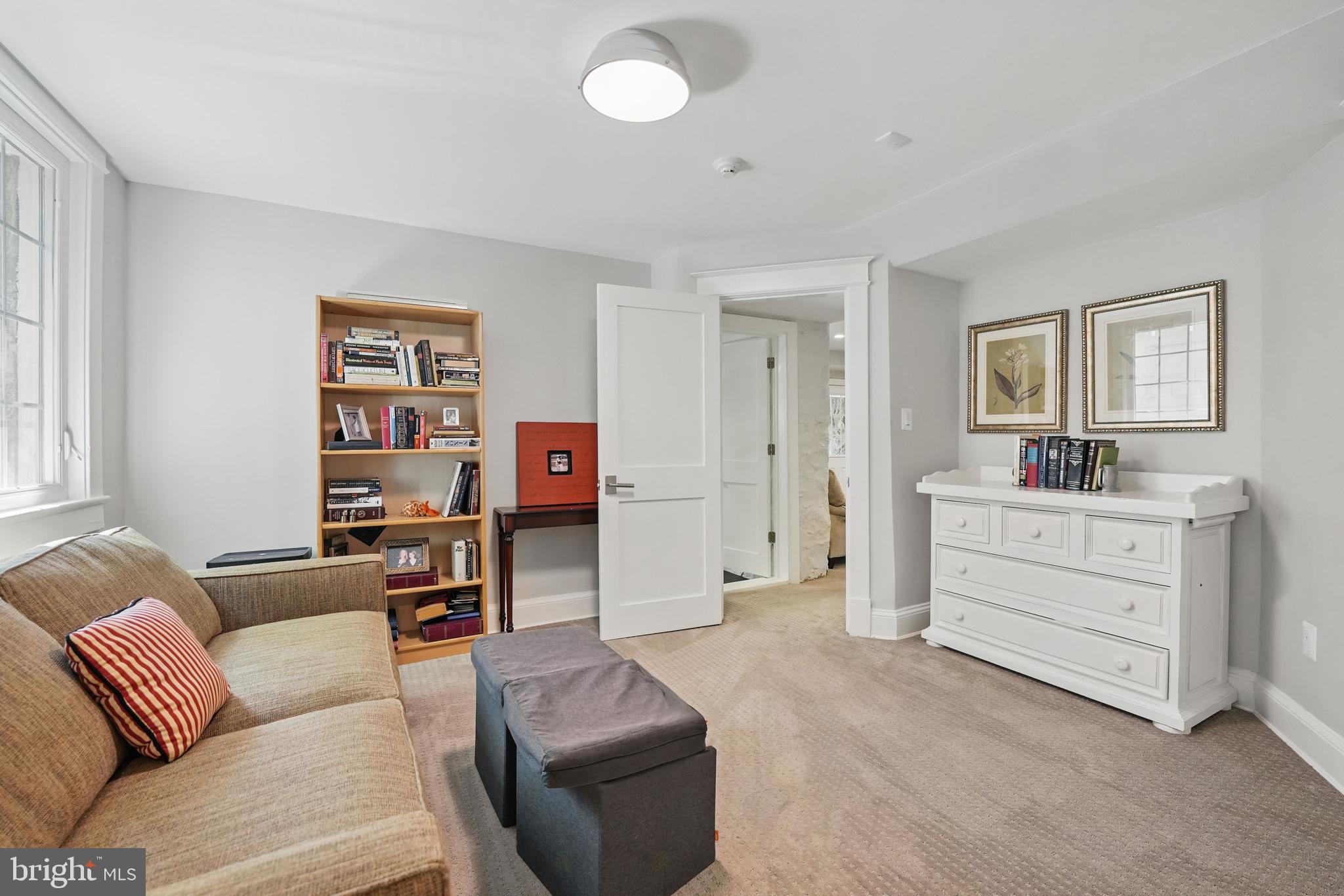 CHEVY CHASE - Residential