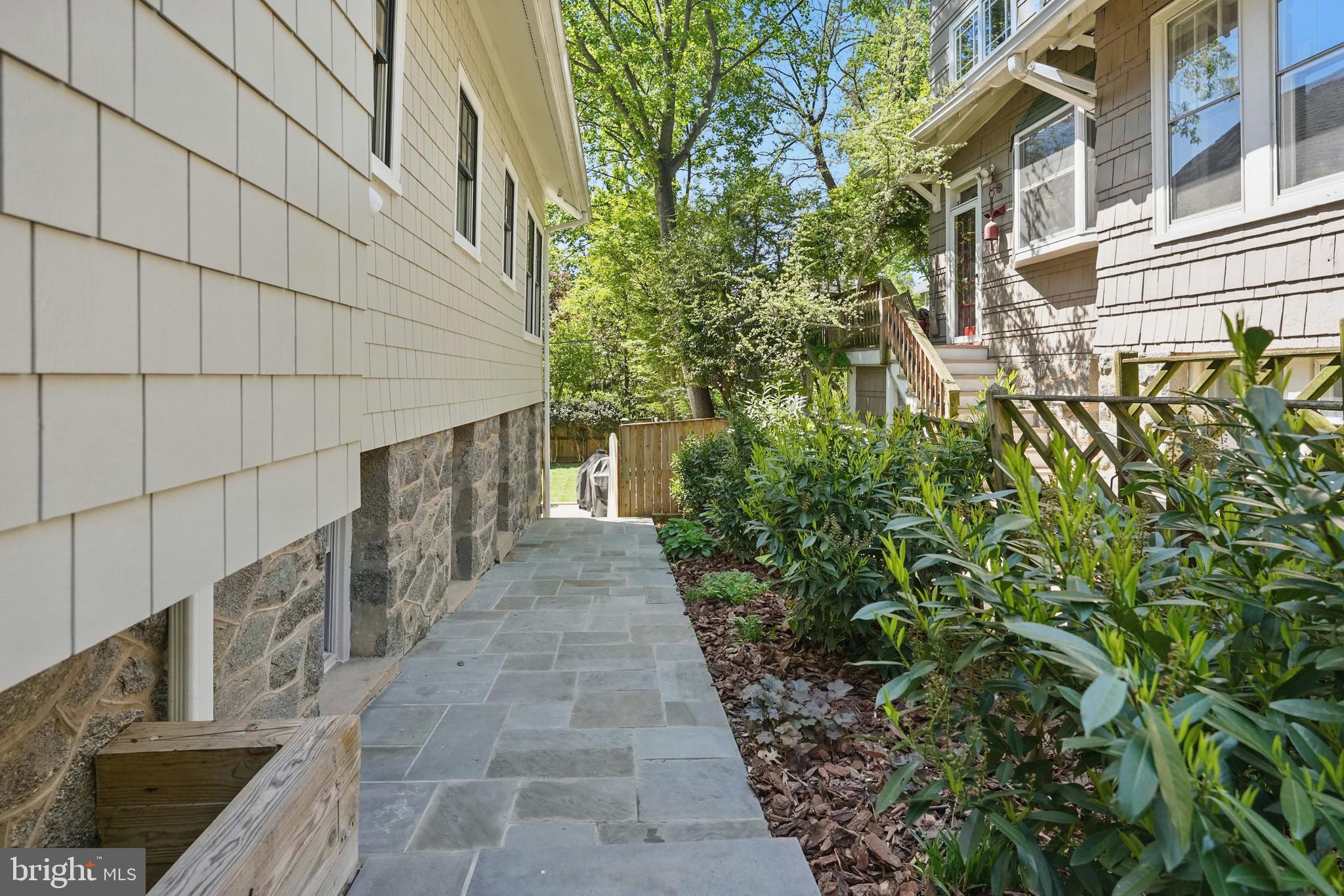 CHEVY CHASE - Residential