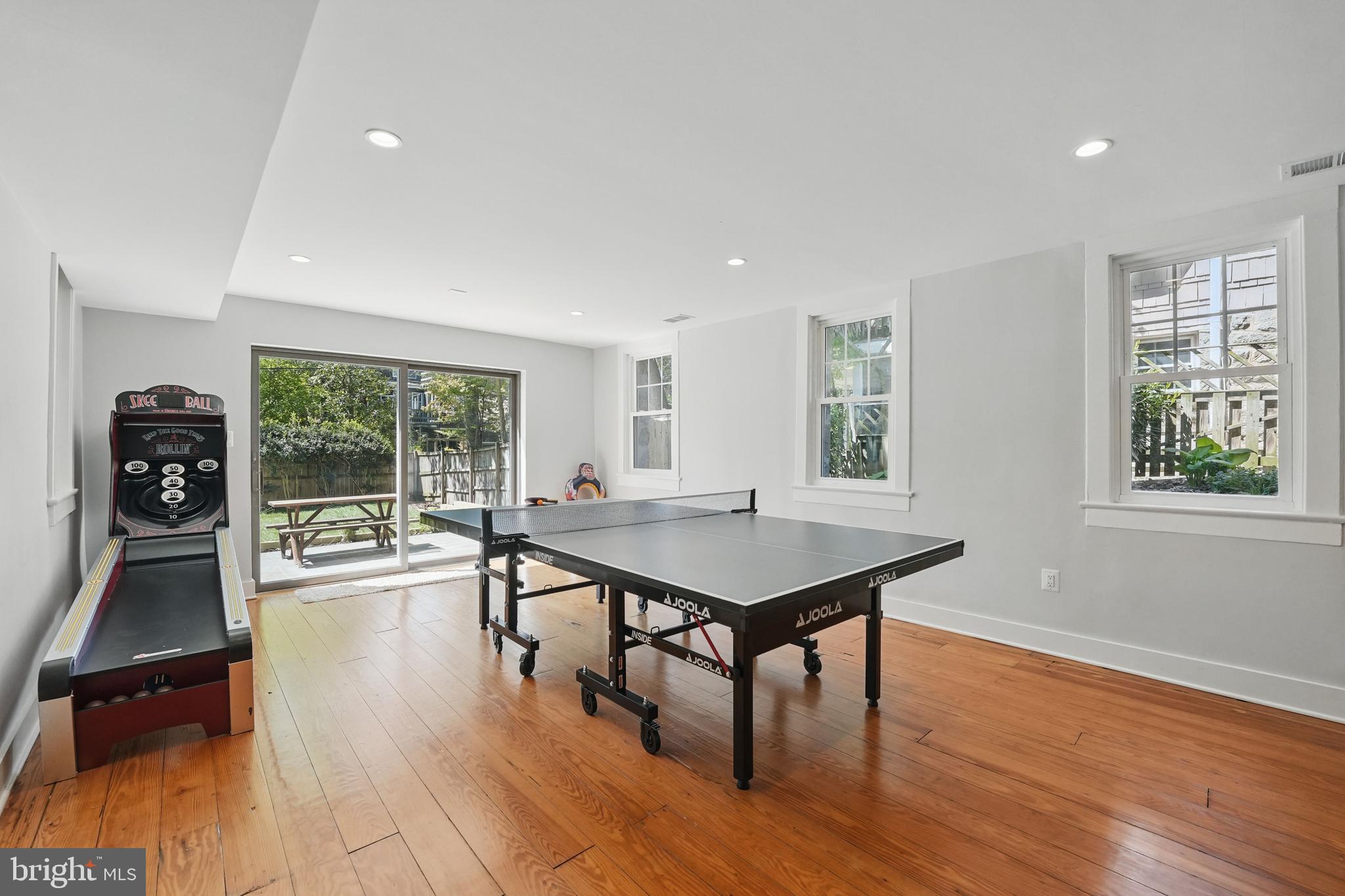 CHEVY CHASE - Residential