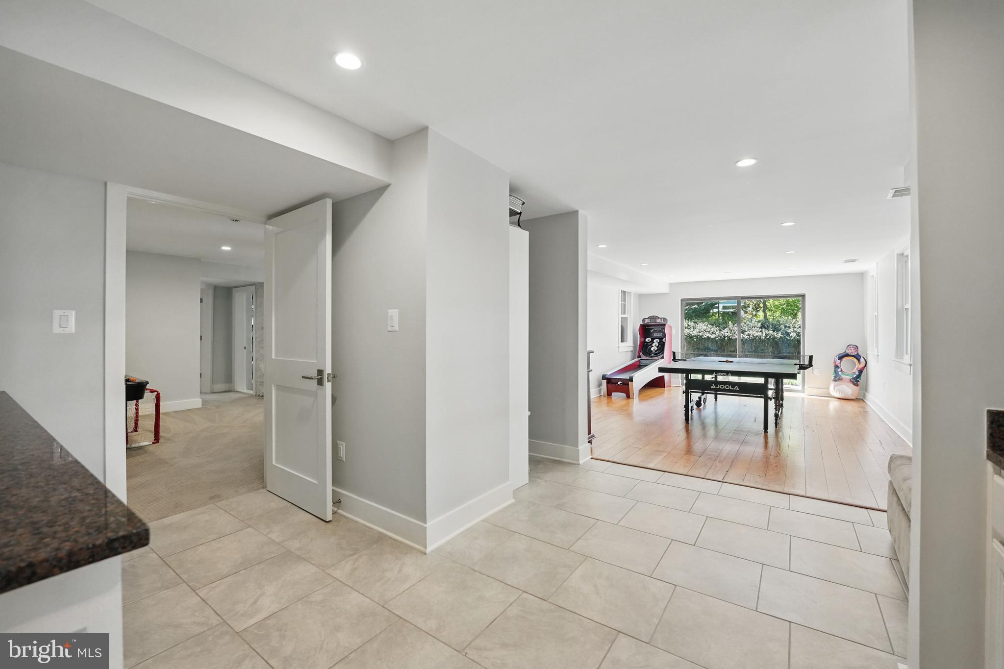 CHEVY CHASE - Residential