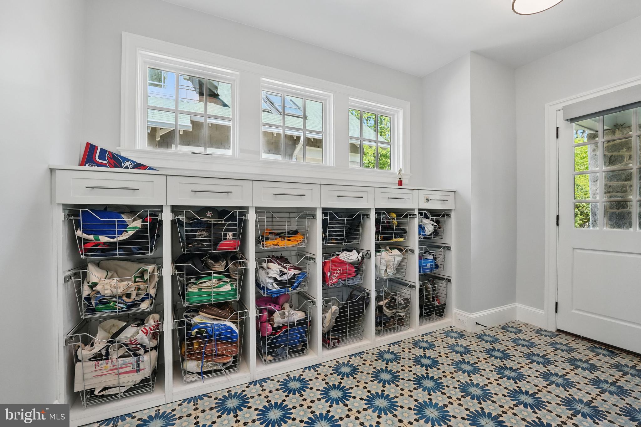CHEVY CHASE - Residential