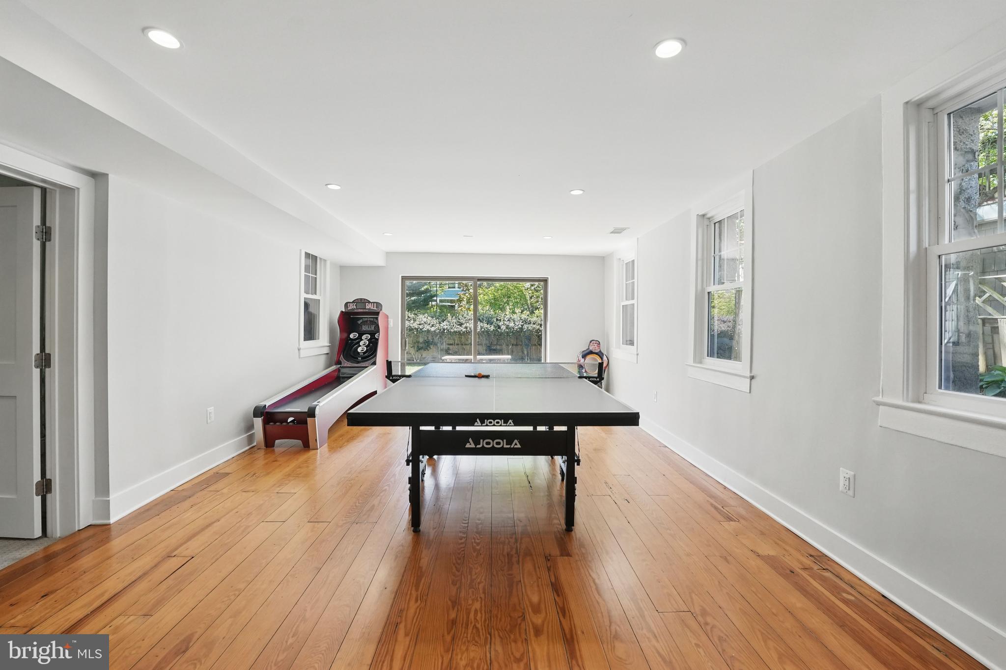 CHEVY CHASE - Residential