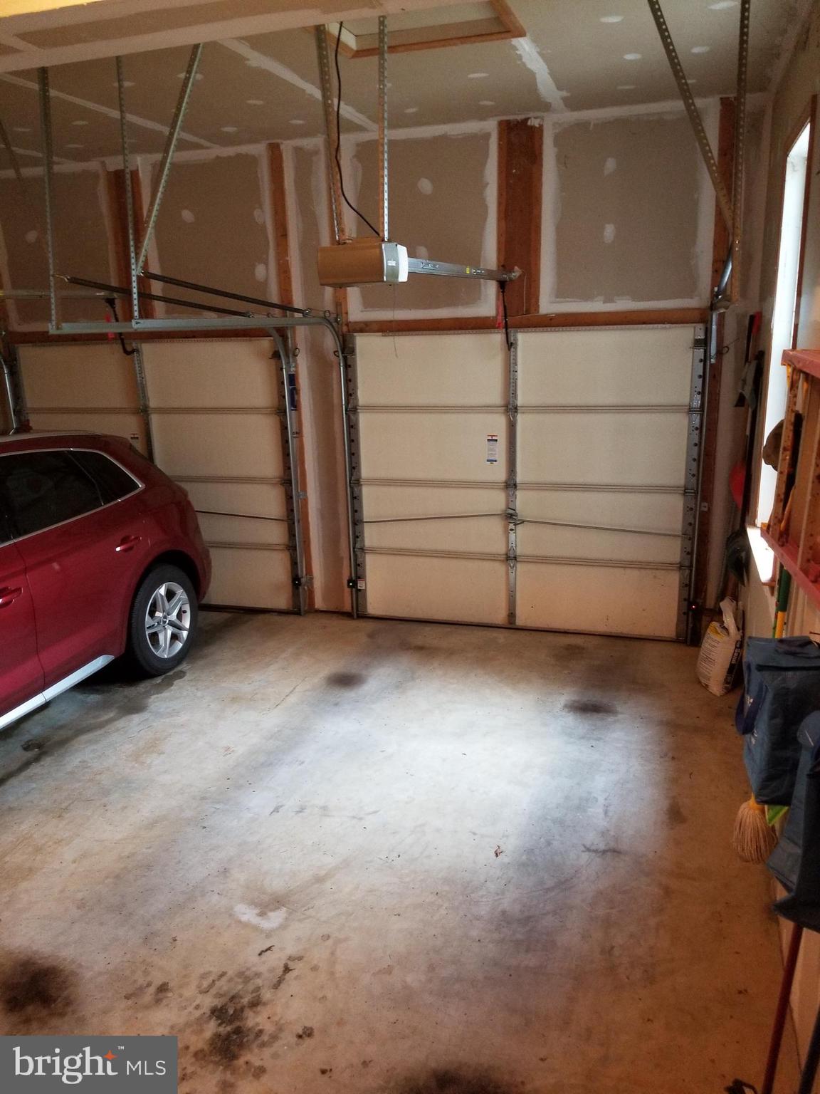 APPLE GLEN - Residential Lease