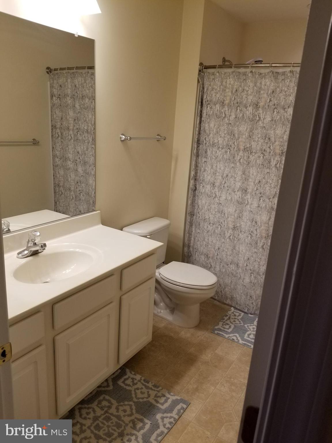 APPLE GLEN - Residential Lease