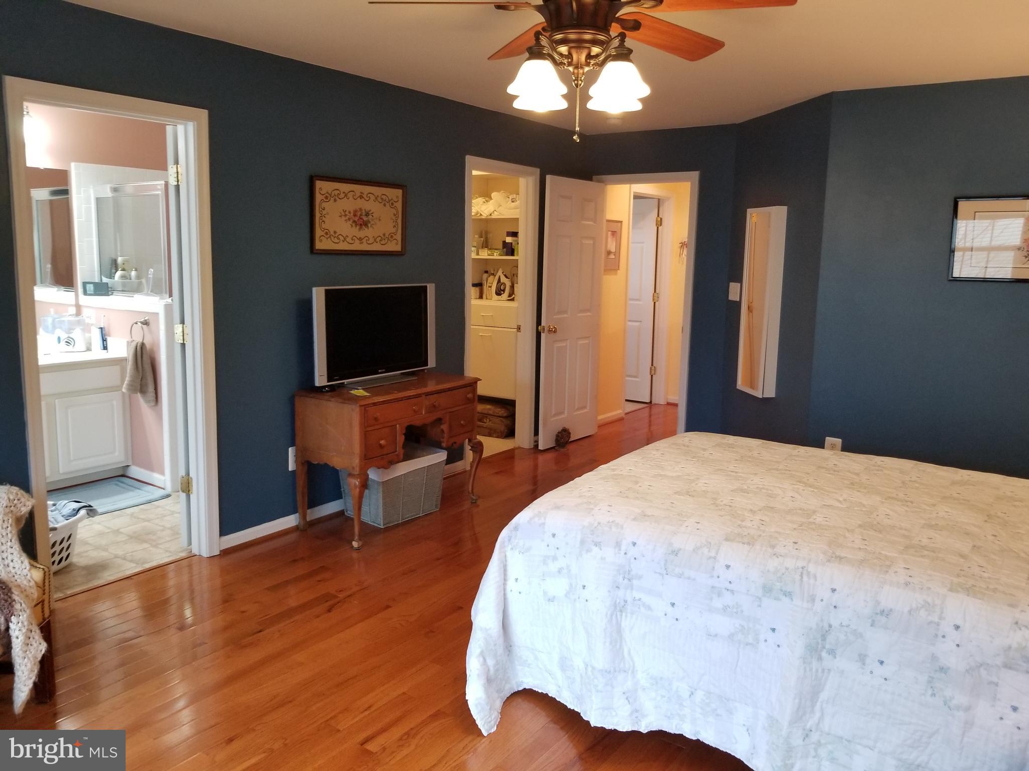 APPLE GLEN - Residential Lease