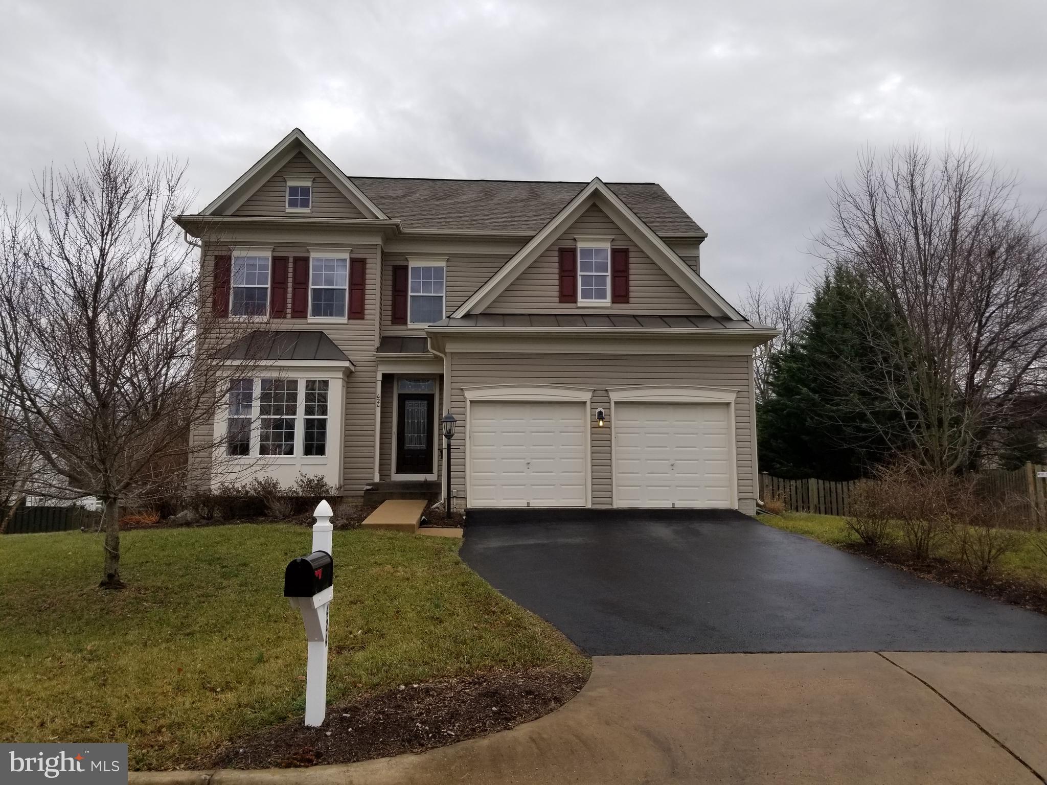 APPLE GLEN - Residential Lease