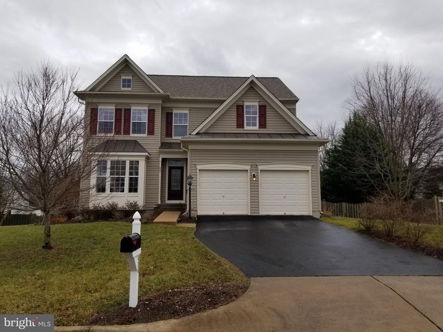 Application has been accepted- pending lease agreement.Great for entertaining: spacious, updated 5 bedroom, 3.5 bathroom single family home situated in the historic Town of Berryville.   Fully fenced private backyard.  Walk to the Farmers Market, school or a quick bike ride to Clarke County Parks and Recreation for swimming, baseball and soccer fields. Enjoy the Community fireworks in July and the Clarke County Fair in August. Ranked #2 safest City in state of Virginia 2019. https://www.safewise.com/blog/safest-cities-virginia/  Available to rent April 15.   $2,550.00/mo, with a 1 month security deposit and $750 pet deposit prior to move-in. This home is pet-friendly for CATS on a case-by-case basis.