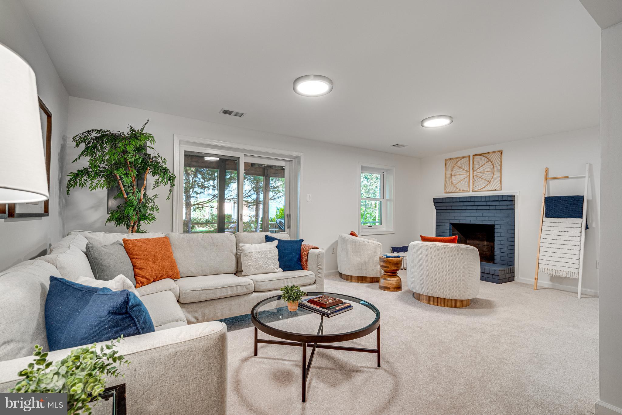 BURKE CENTRE - Residential