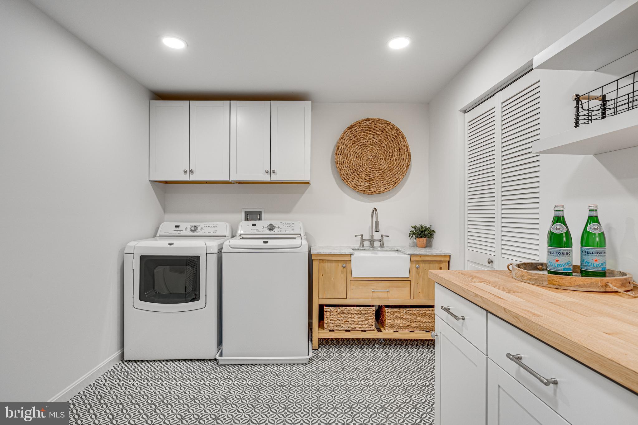 BURKE CENTRE - Residential