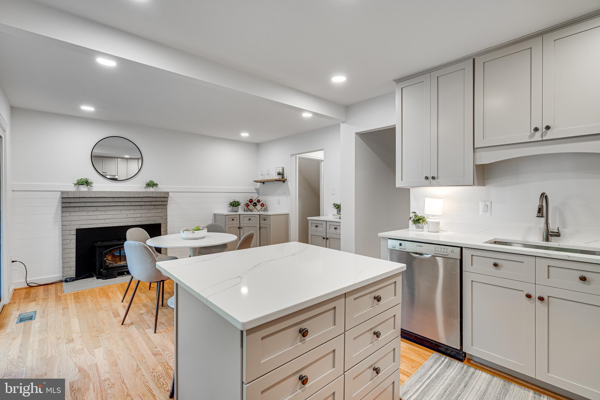 BURKE CENTRE - Residential