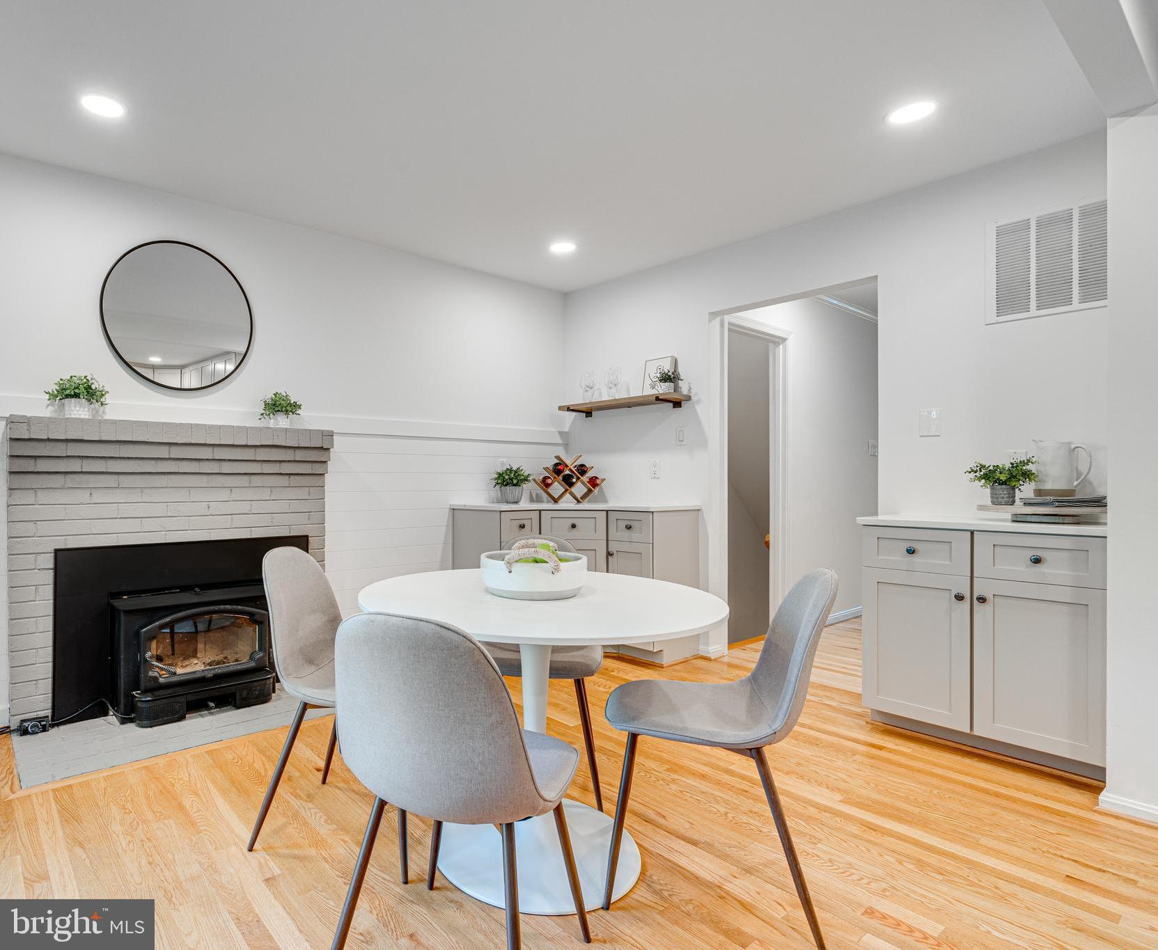 BURKE CENTRE - Residential