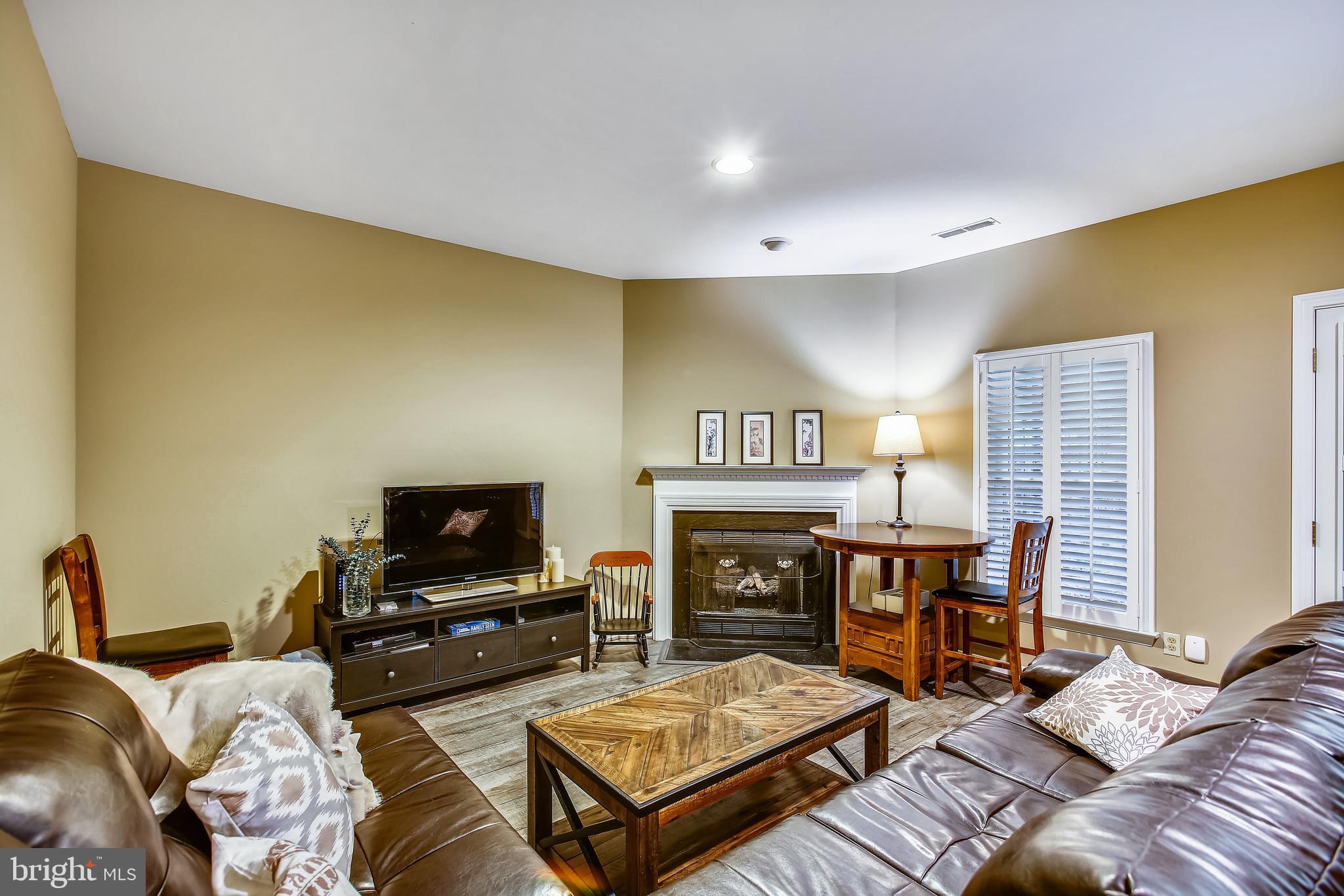 QUAKER HILL - Residential