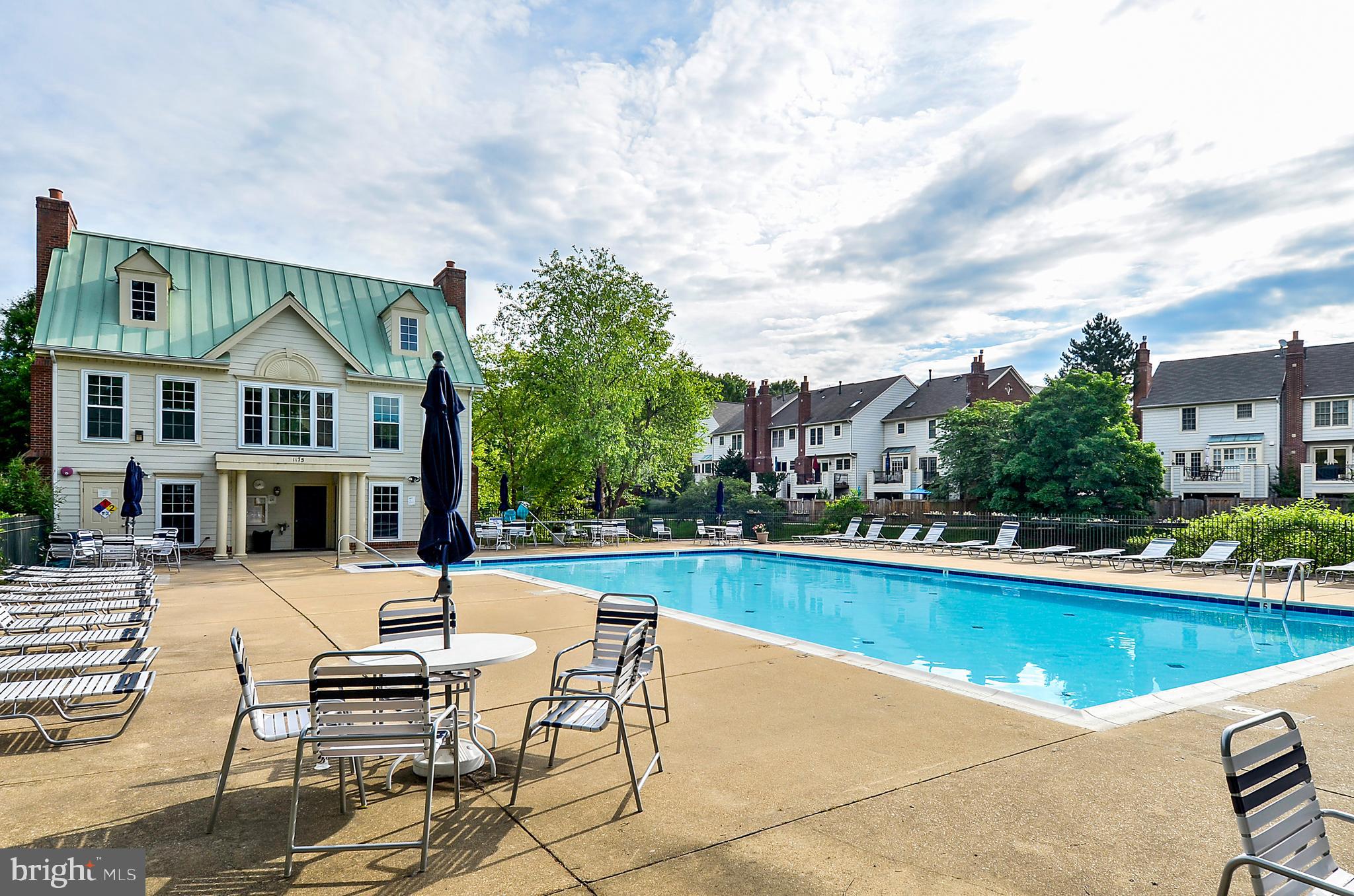 QUAKER HILL - Residential