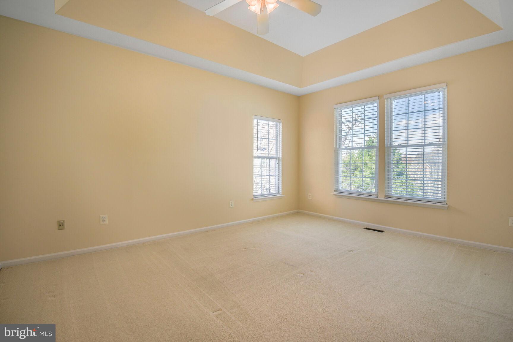 KING FARM WATKINS POND - Residential