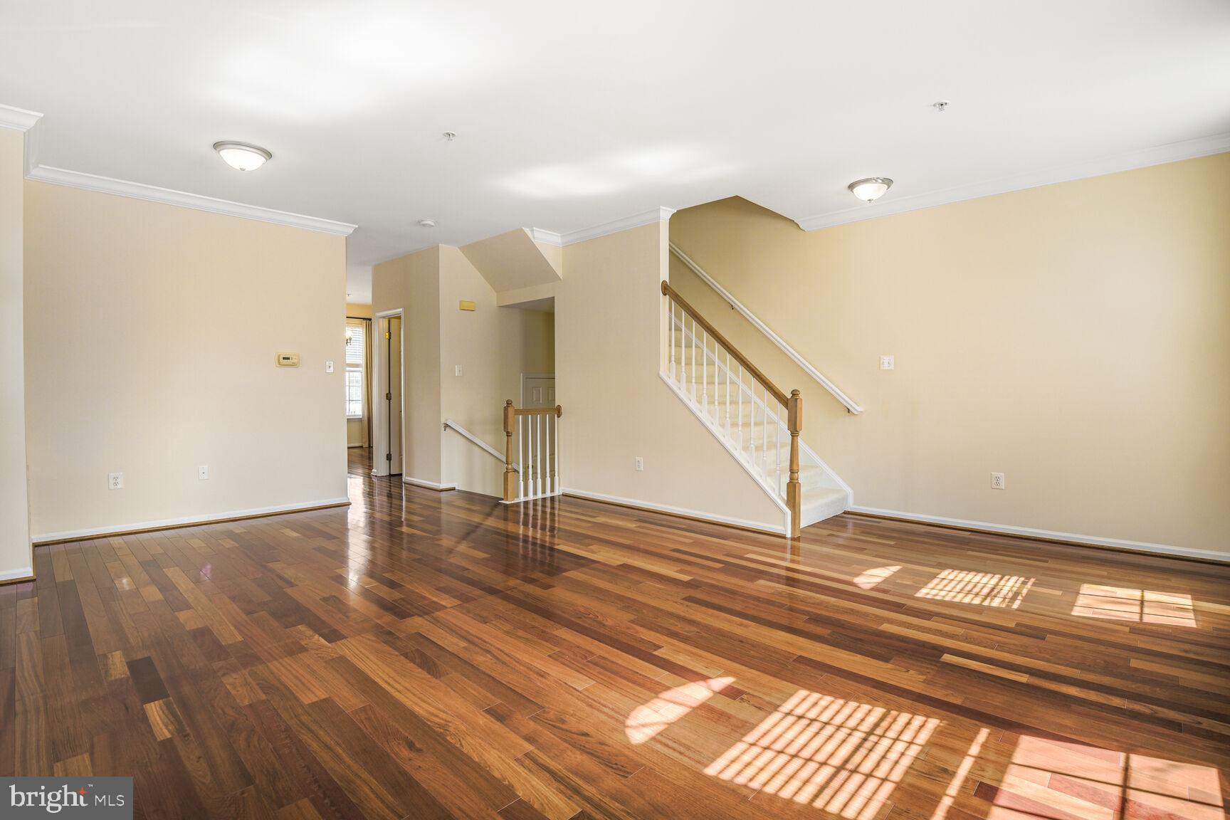 KING FARM WATKINS POND - Residential