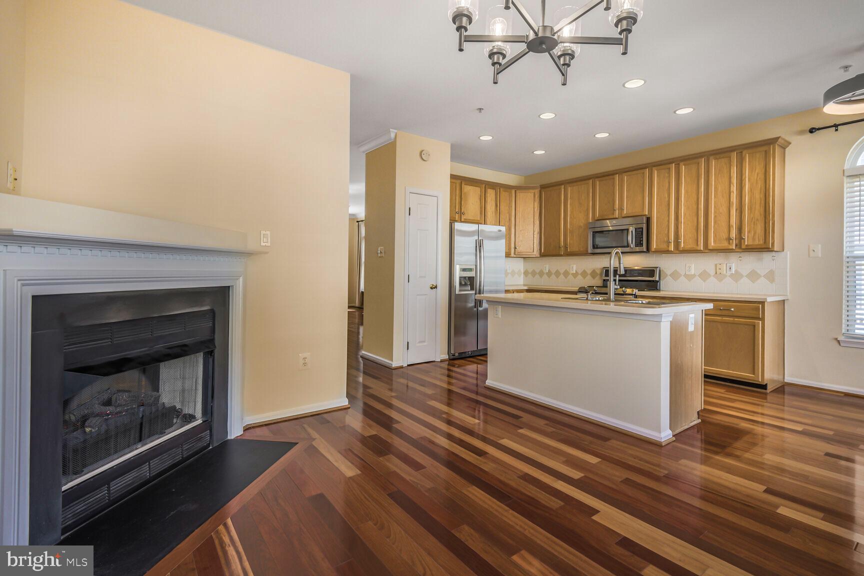 KING FARM WATKINS POND - Residential