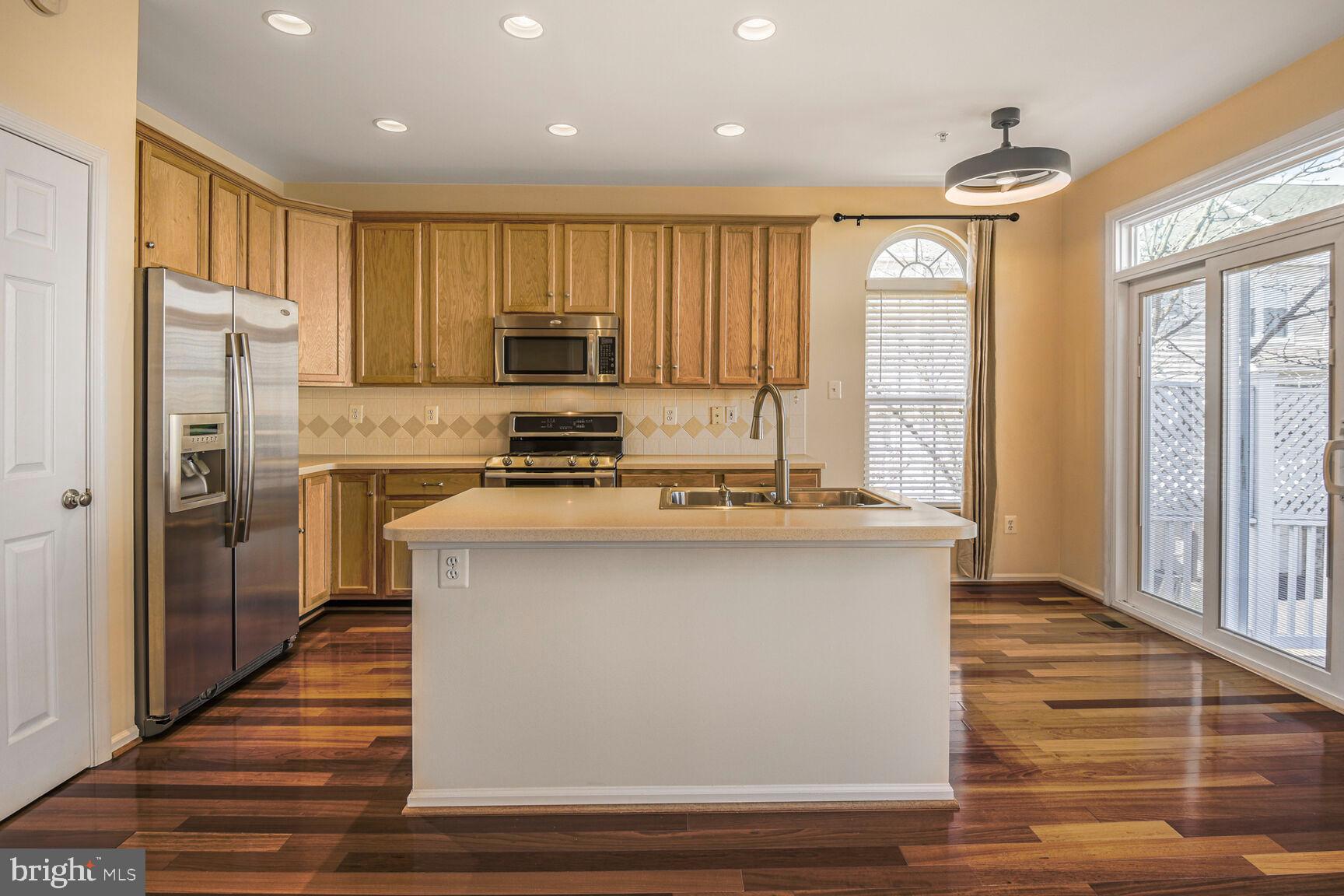 KING FARM WATKINS POND - Residential